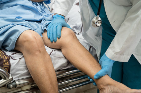 Are you putting off knee or hip surgery? How to tell it’s time: