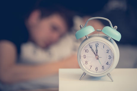 What does ‘fall back’ daylight saving time mean for our sleep?