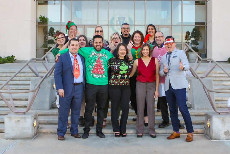 Vascular Surgery Faculty and Fellows in the Christmas spirit!