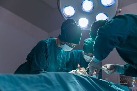 Treating a stroke: how neurosurgeons save brain function